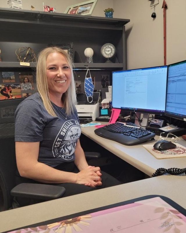 Ready to get your CDL? Apply online or call Nikole at 918-352-7316 with questions. APPLY HERE > https://bit.ly/2PEYurb
#centraltechedu #centraltechTDT #truckdriver #truckinglife