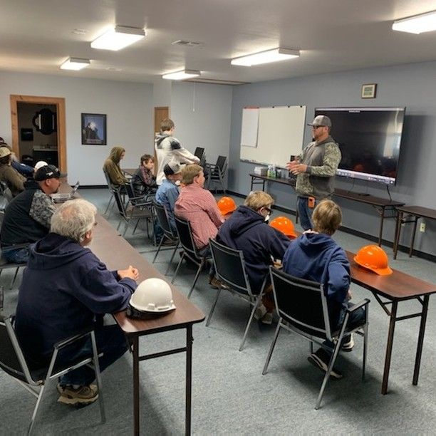 Automated Robotics had an opportunity to visit Plains All American Pipeline in Cushing. They learned how automation plays a vital role in transferring oil all across the country. They were able to see first hand the process of oil transfer from the control room to pumps and valves with a touch of a button.
#centraltechedu #centraltechrobotics