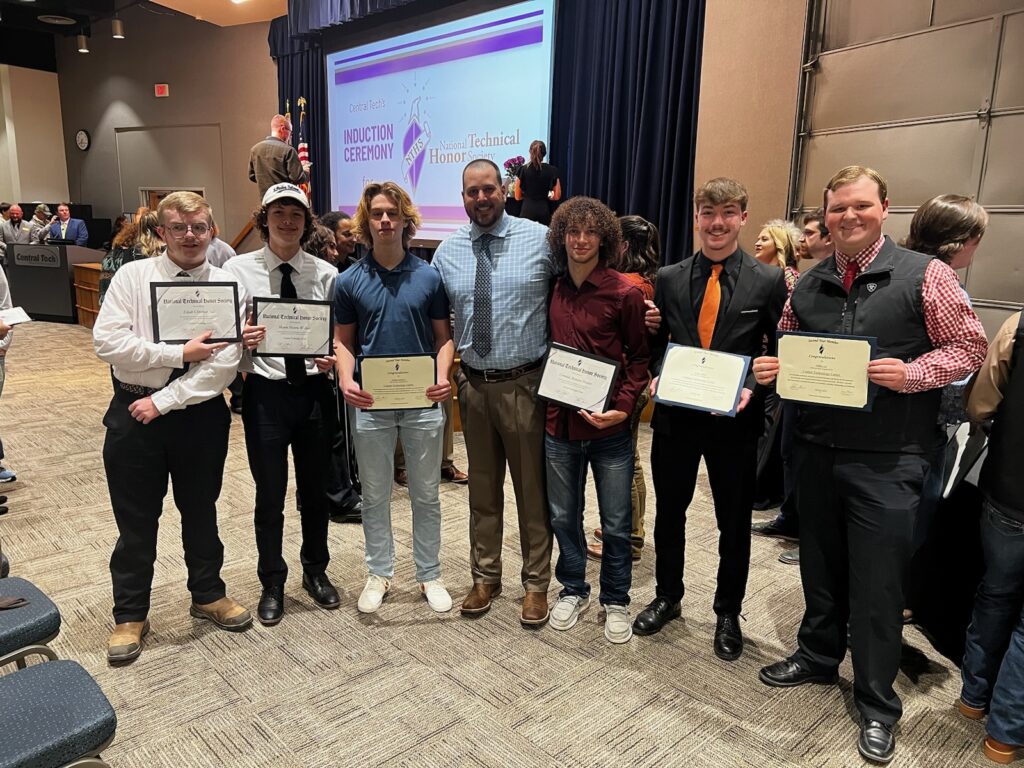 Zach Ihle and NTHS members in the Industrial Automation class at Central Tech